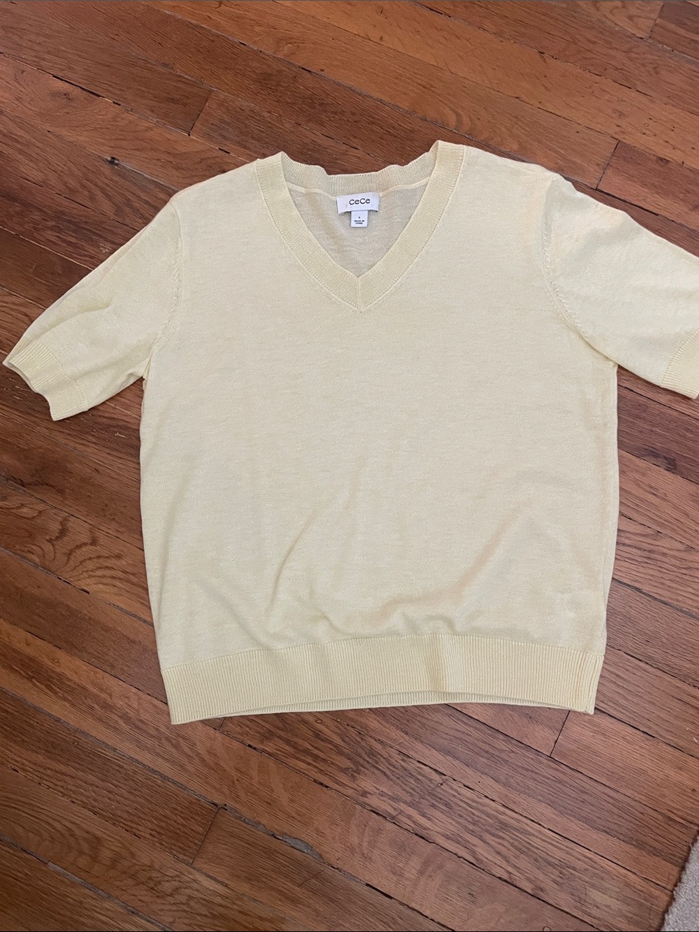 C&C California Pale Yellow V-Neck Short Sleeve Knit